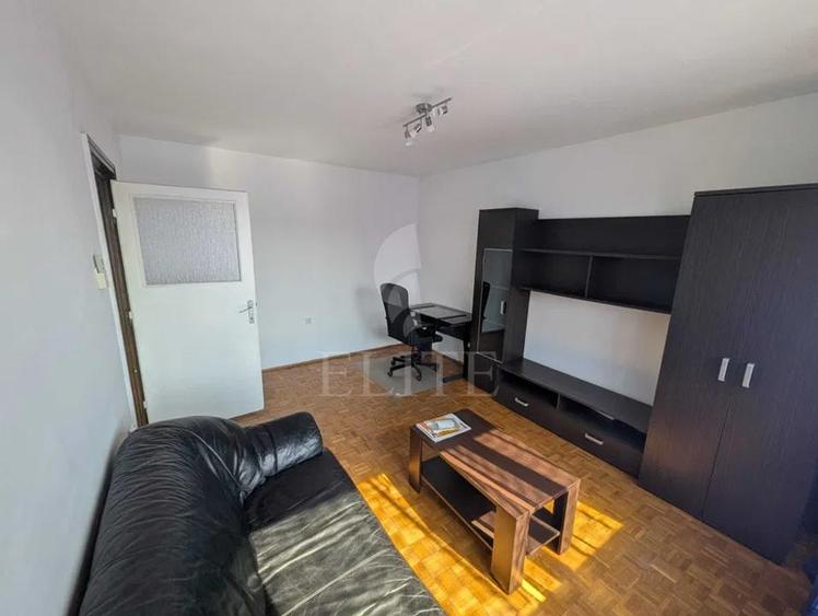 Apartament 2 camere în zona PIATA MIHAI VITEAZUL