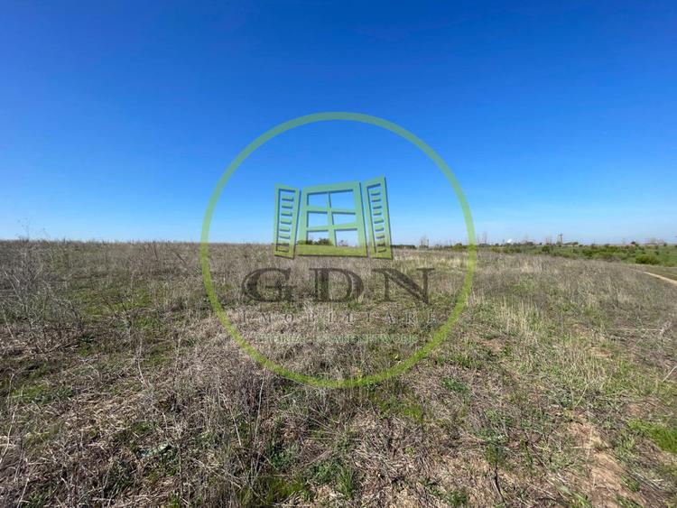 Teren intravilan 1111mp Ghercești cu vizibilitate panoramică la drumul expres