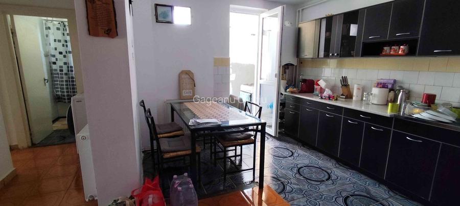 Apartament 3 camere decomandat - 3
