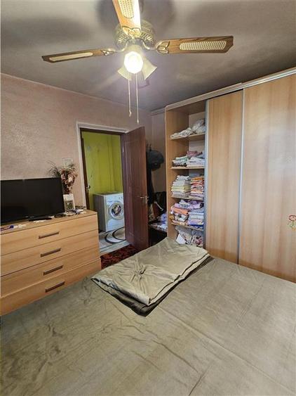 Apartament 3 camere decomandatStr. Uioara