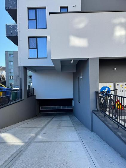 Apartament modern de închiriat