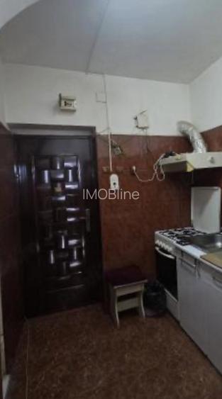 garsonieră zona Far mobilată utilată 22 mp - 3
