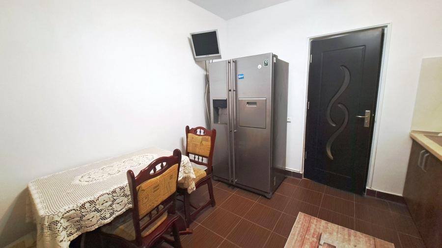 Apartament 3 camere decomandate de inchiriat, str Florilor Floresti, GARAJ