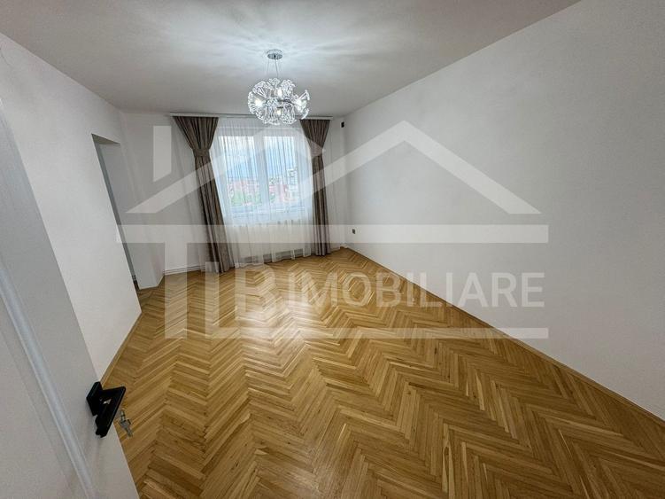 Apartament cu 2 camere, 50mp, decomandat, Zona Centrala