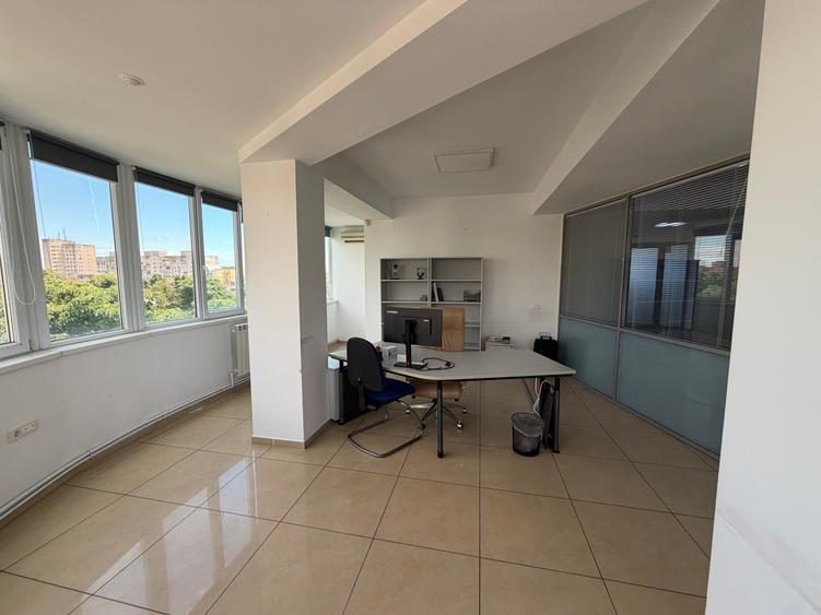 Spațiu comercial Birouri 208 mp + Terasă 196 mp