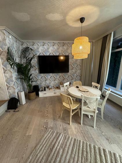 Casa cu etaj la Lebada in cartier Alfa Land