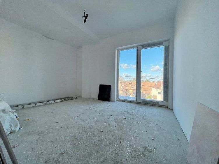 3 Camere - 2 Bai - 90 Mp - Parcare Privata