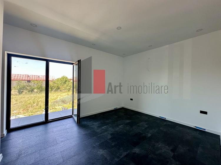 Vanzare vila 4 camere in Domnesti