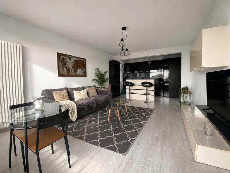 Uranus 2 camere bloc nou  cu balcon