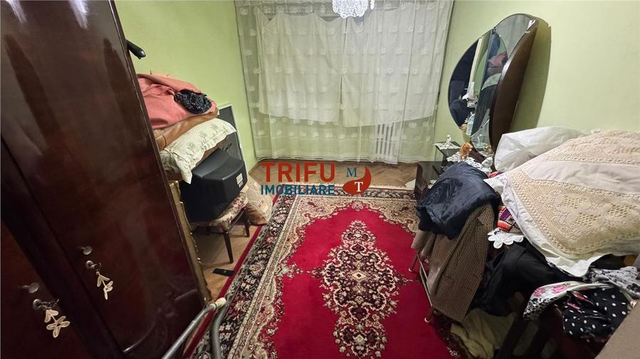 Apartament 4 camere etaj 3, decomandat, zona M-uri