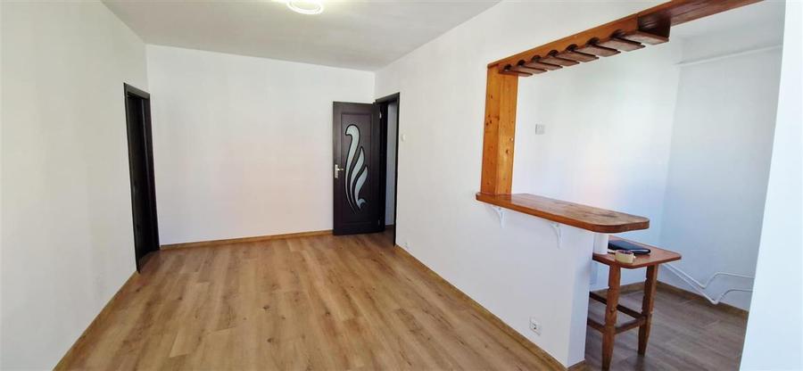 APARTAMENT 3 CAMERE Craiovita, zona Orizont