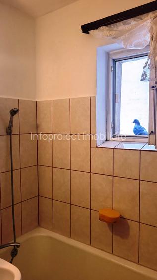 Apartament cu 2 camere, decomandat, cartier Micro 14, etaj 5, zonă liniștită - 16