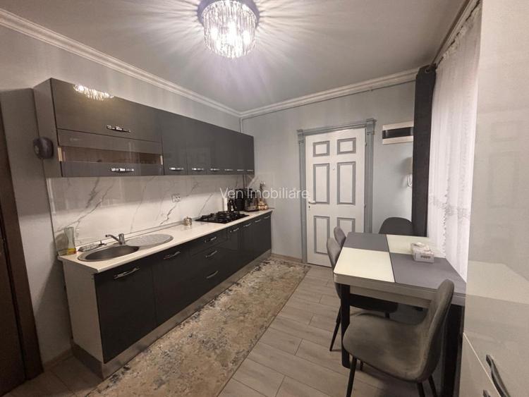 Apartament decomandat de vânzare – zonă centrală - 11