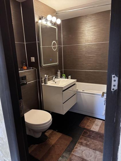 Apartament cu 2 camere și balcon închis în Filiași - 7