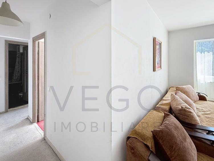 Apartament 3 camere la etaj intermediar, in Manastur - Aleea Retezat
