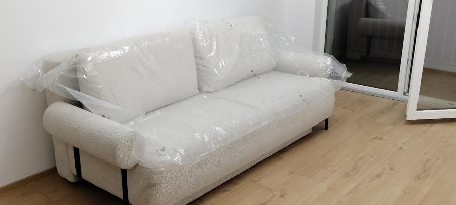 Apartamentul se vinde mobilat  utilat și mai dispune de 11 m de balcon .Seîntr-