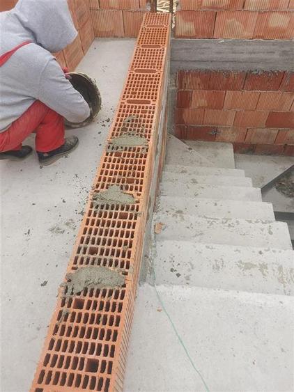 Valea Adanca str Vaii Vila duplex S=120mp teren 250mp