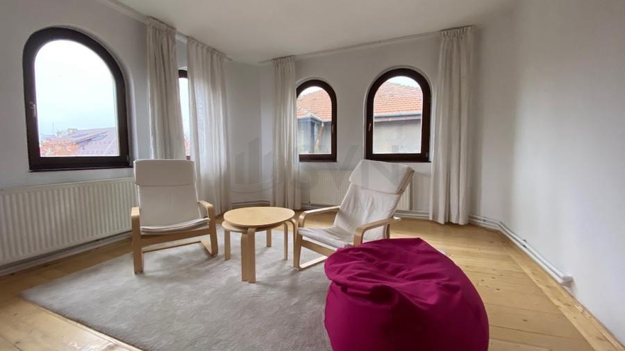 REA0088440 Apartament 7 camere - zona Capitale - intrare separata