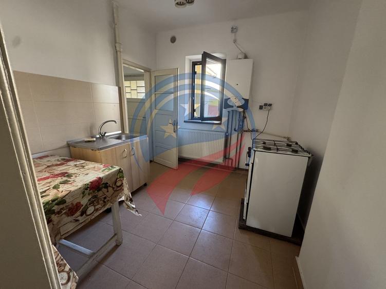 Casă p+1 formata din doua apartamente