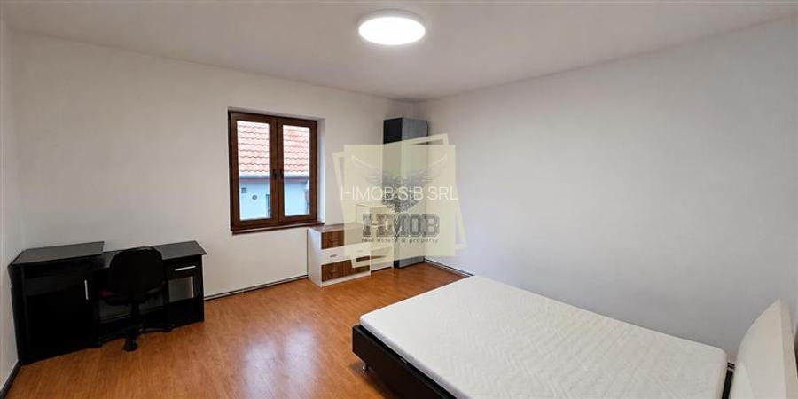 Apartament la casa 110mpu | curte privata | zona Lacul lui Binder - 2