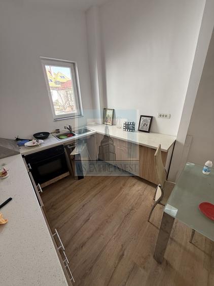 Apart. la casa , 4 camere, mobilate/utilate - zona Brașovul Vechi
