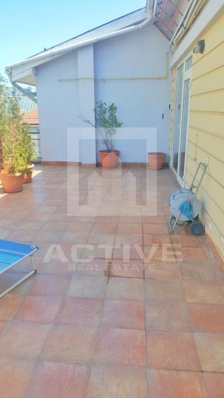 Apartament  4 camere -terase generoase -Zona  regionala cfr