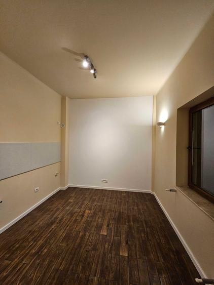 Apartament 4 camere - Peninsula - 1.300 euro/luna (cod E11+E12)
