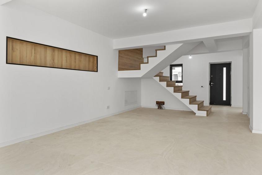 Vilă cu Design Distinct și Locație Excelentă