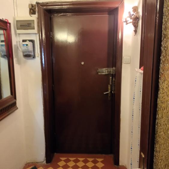 Apartament mare, S U 81 mp, doua cam, 2/2, central, zona Dinamo, 120000 e, neg
