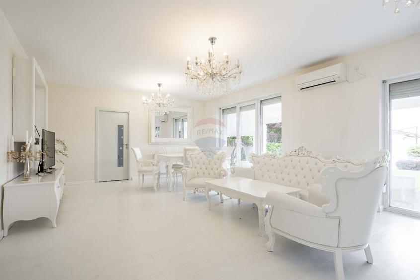 Casă cu 5 camere Ready To Move, de vânzare în Sântandrei