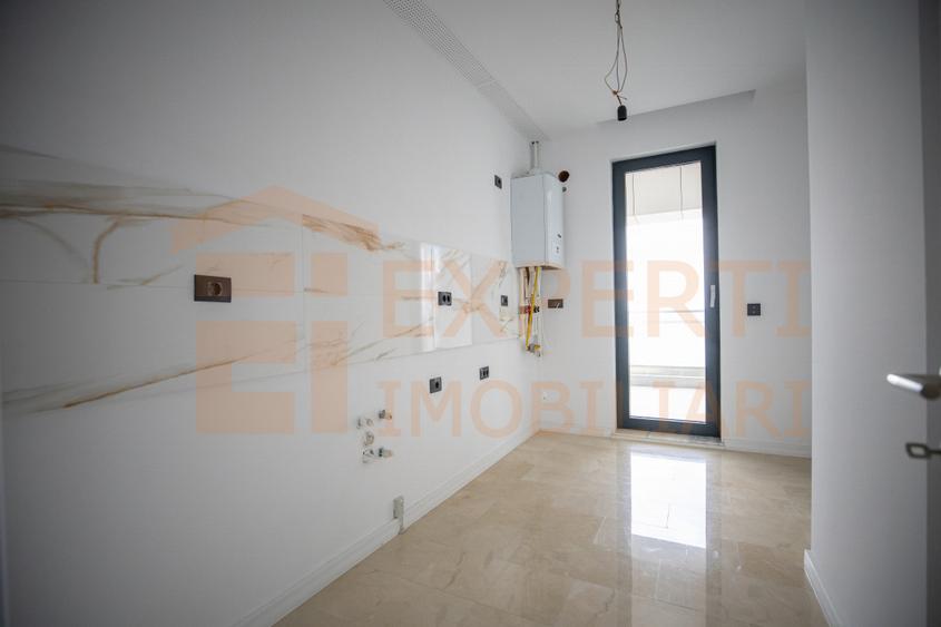 EXCLUSIVITATE Apartament PREMIUM CU VEDERE FRONTALĂ LA MARE – FALEZA NORD