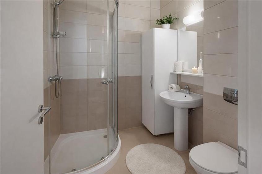 Pe 2 niveluri, Penthouse modern la bulevard, parcare, boxa, Tractorul Nou, Braso