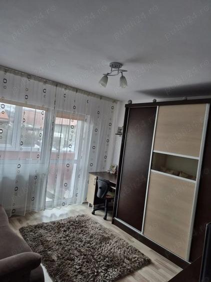 Apartament 3 camere in zona Intre Lacuri
