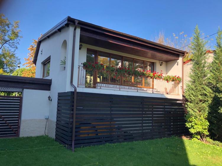 Premium residence with private garden, Timpuri Noi metro, central Bucharest