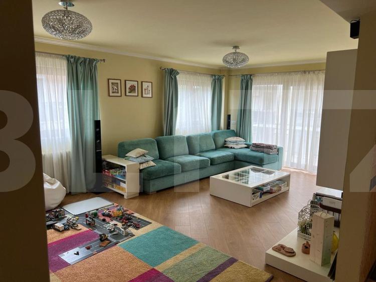Apartament de 6 camere, 240mp, 2 parcari subterane, zona Lidl