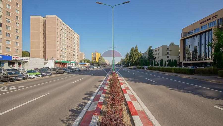 Spațiu comercial de vânzare – Calea București nr. 101, Brașov
