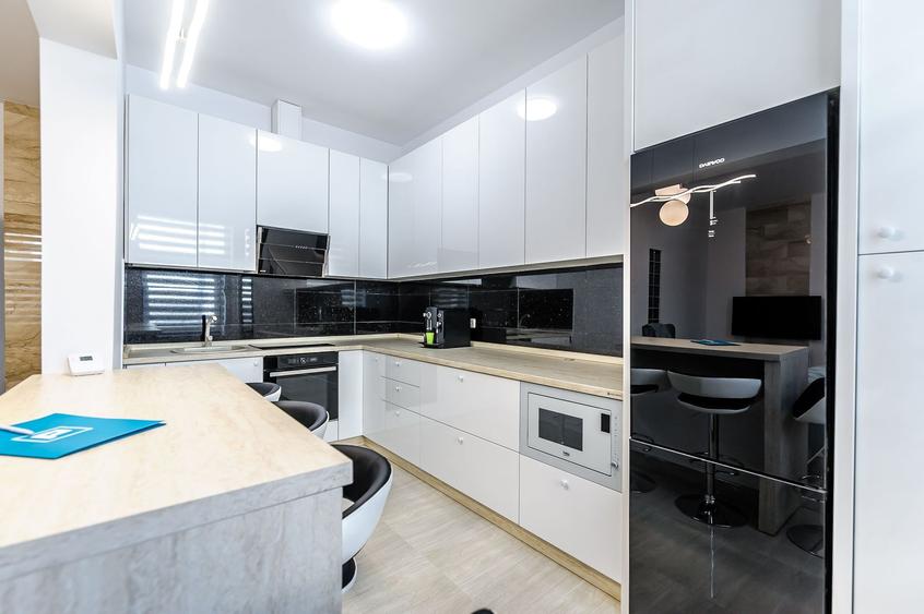 Apartament 3 camere, lux