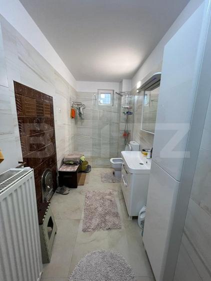 Casa 274 mp, teren 443 mp, zona centru LIVADA, pretabila si ptr uz comercial