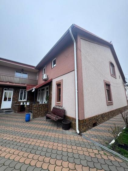 Casa zona rezidentiala , 700mp teren, Radauti