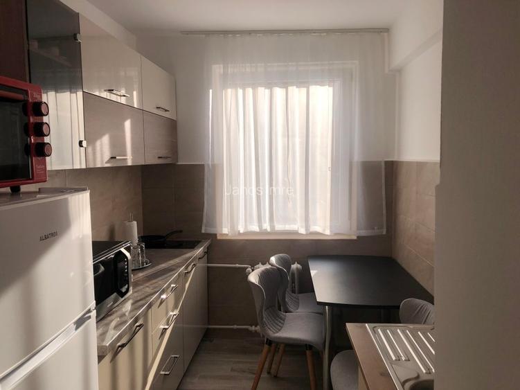 Apartament cu 2 camere, Zona Centrala - 2