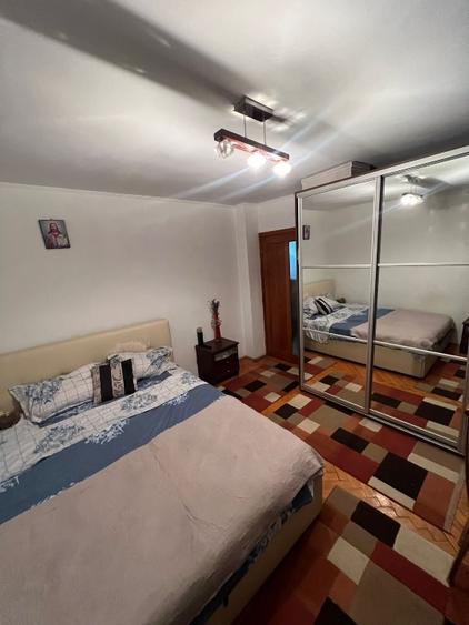 Apartament 3 camere decomandat, 2 băi, 2 balcoane, ultracentral – Strada Victori