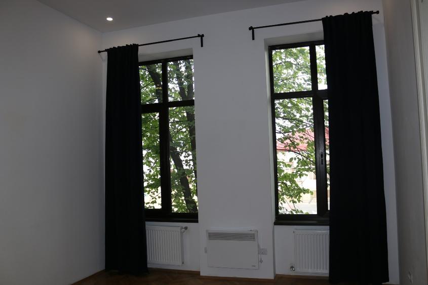 SEDIU REPREZENTATIV ÎN CARTIERUL CREATIV – 220 MP