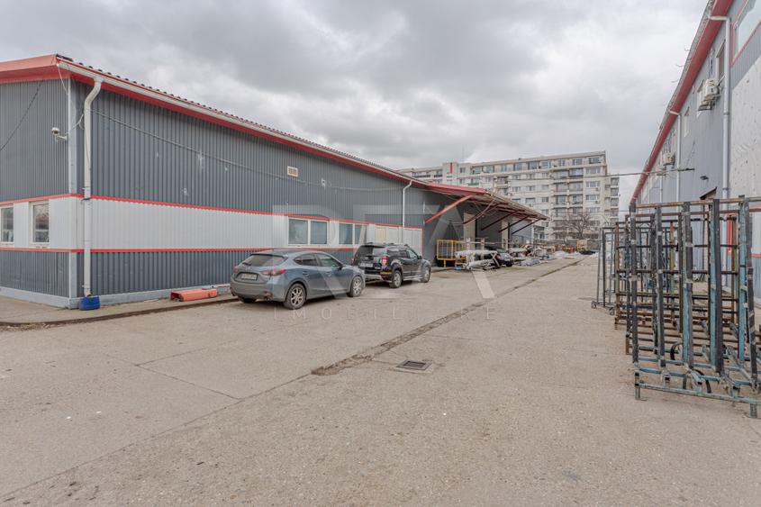 Doua hale / spatiu industrial + birouri 5000 mp / Sector 4
