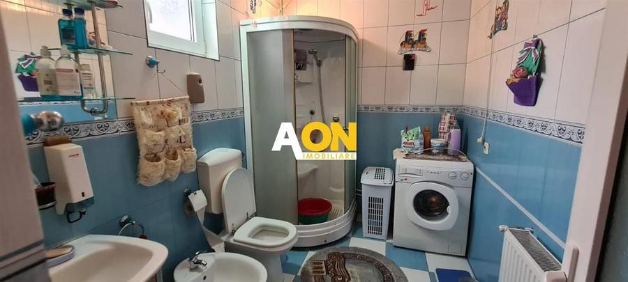 Casa de vanzare 5 camere 320 mp teren Centru zona Prefecturii