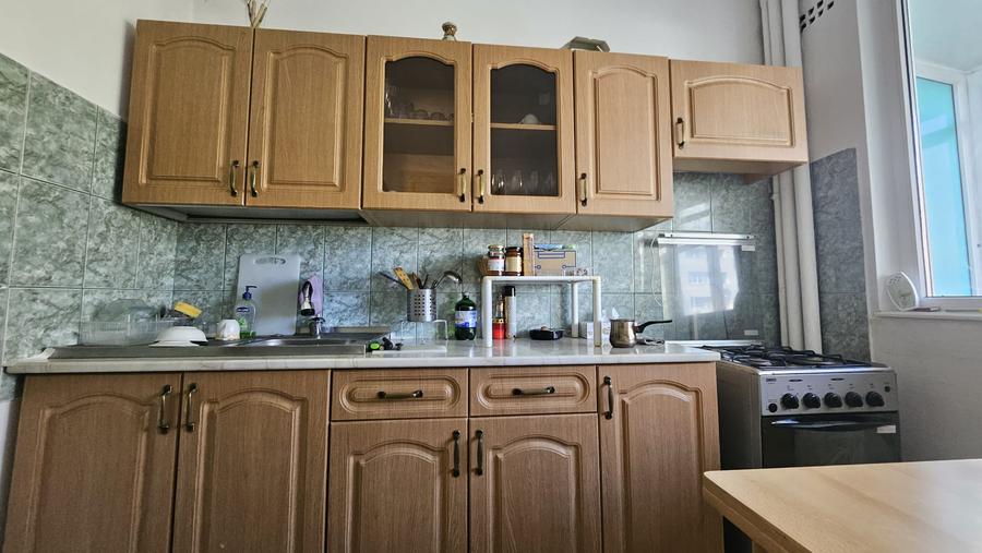 Ion Mihalache, vanzare apartament 2 camere, 52 mp totali, imobil reabilitat,