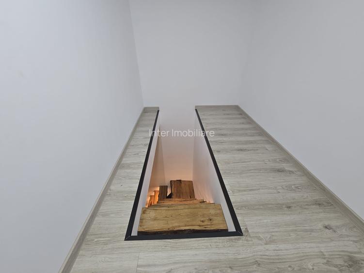 Apartament pe 2 niveluri,et.1+mansarda,3 dormitoare,2 bai,Popas Pacurari: 160956 - 12