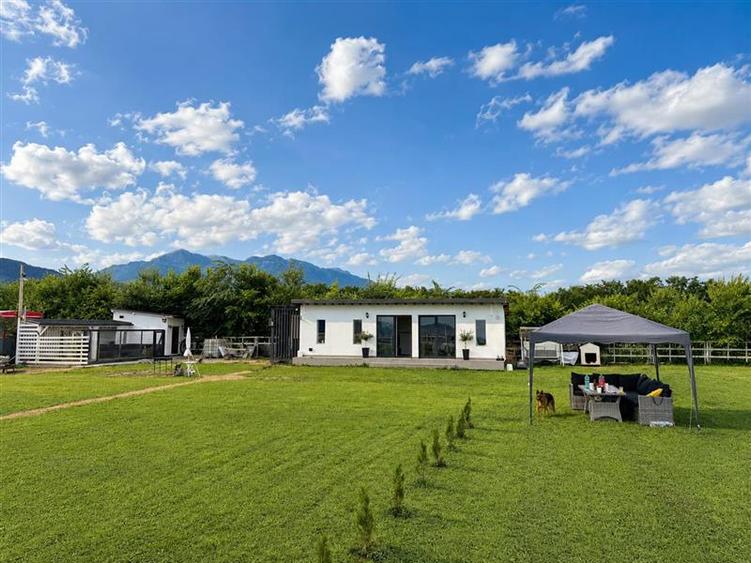 Cabana moderna, teren 1.640 mp, foisor, gratar, atmosfera de vacanta, Rasnov, Br
