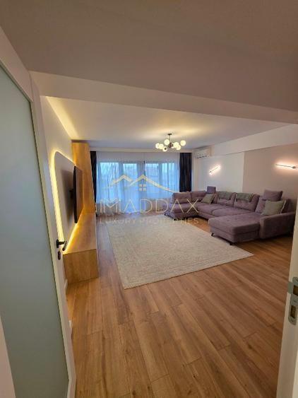 Apartament complet renovat – parcare subterana si boxa