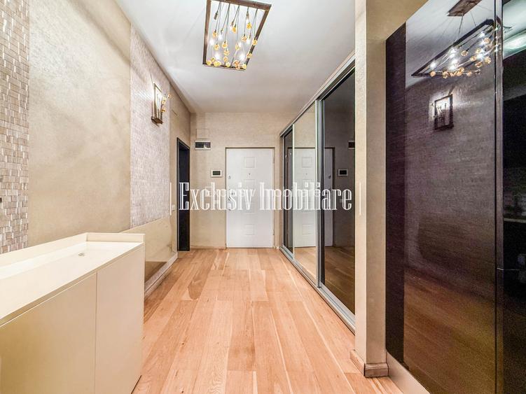 Vedere Frontala la Mare si Plaja la Picioare - Apartament cu Parcare Privata - 13