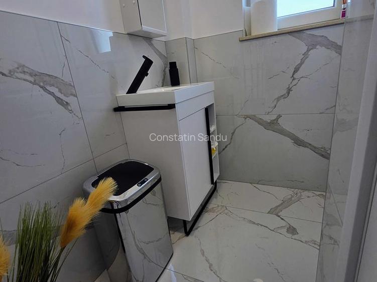 Apartament 2 camere, decomandat, Exterior Vest, Falticeni